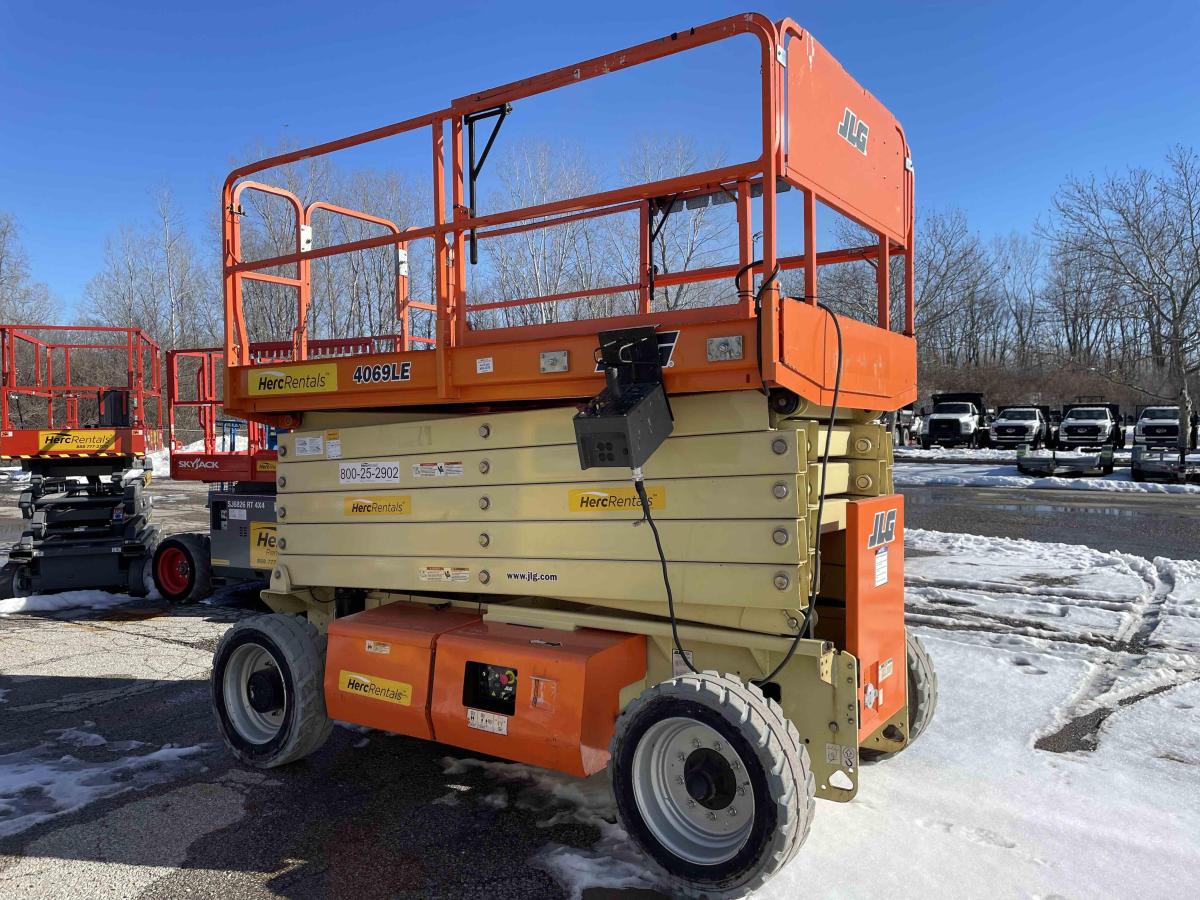 2019 JLG 4069LE