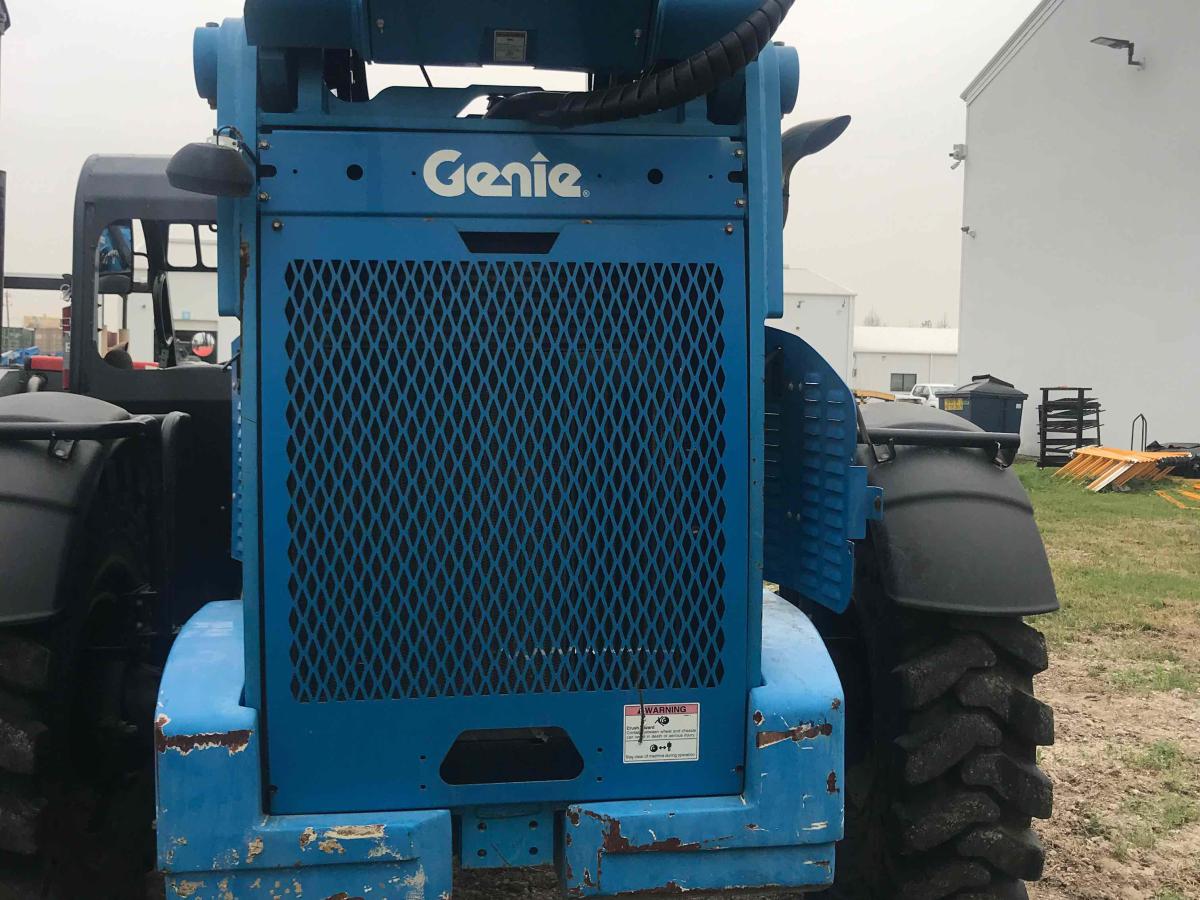 2017 Genie GTH-1056