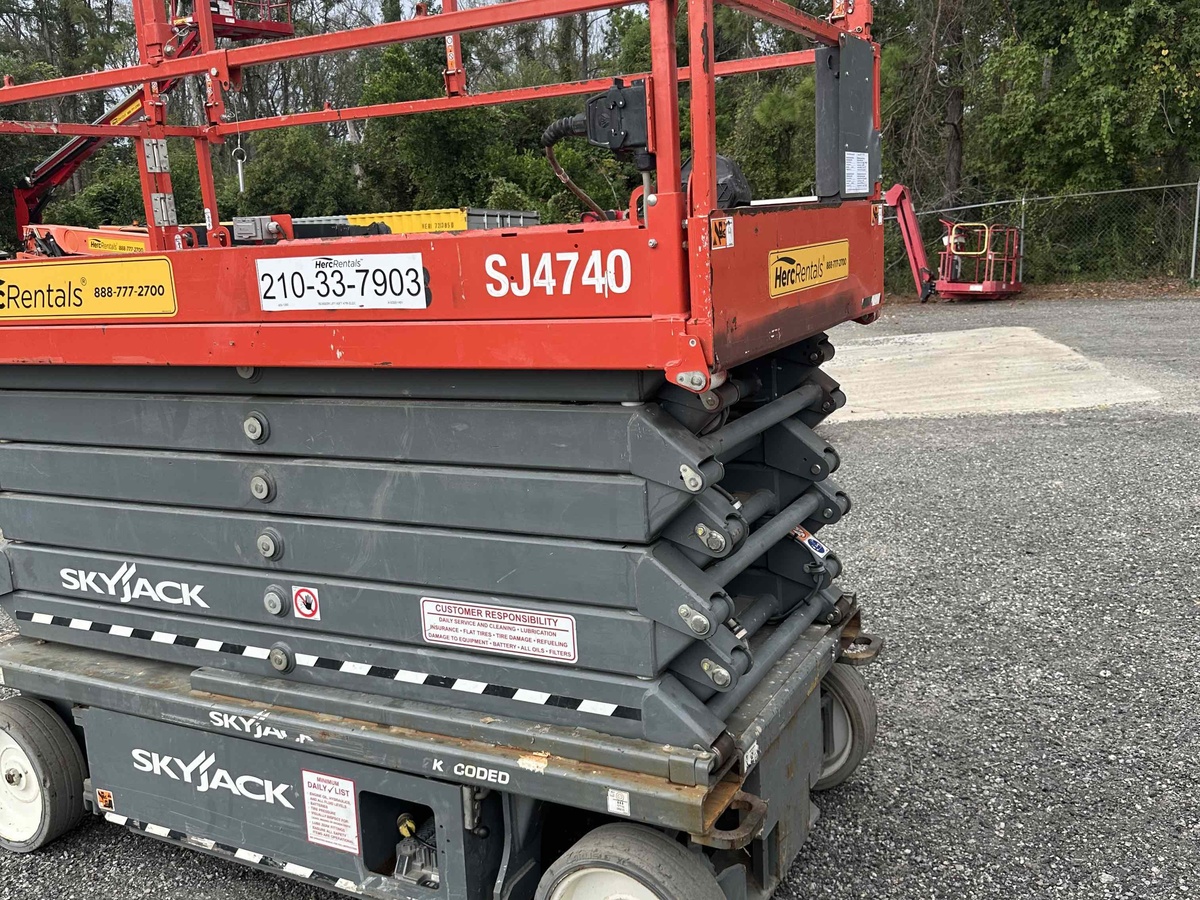 2021 Skyjack SJ4740-3