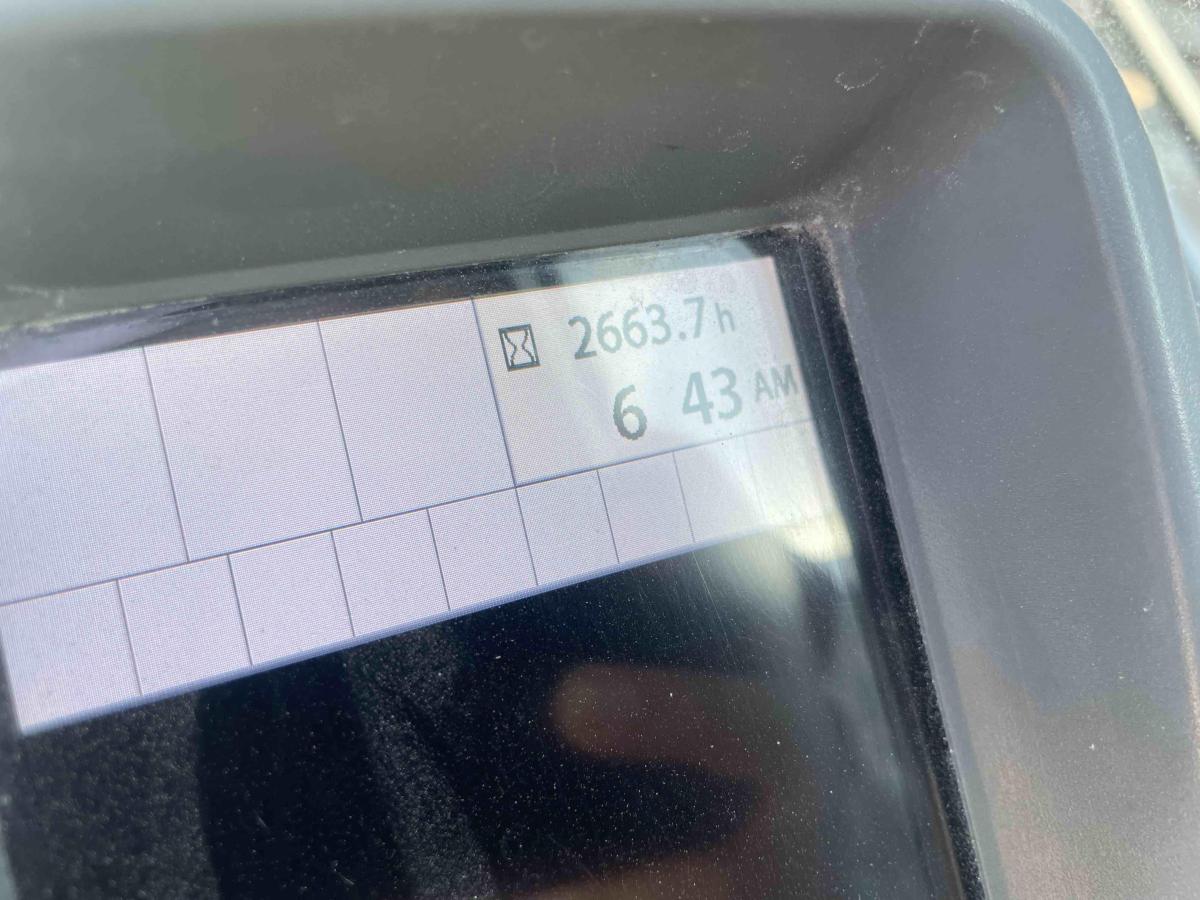 2019 John Deere 210G