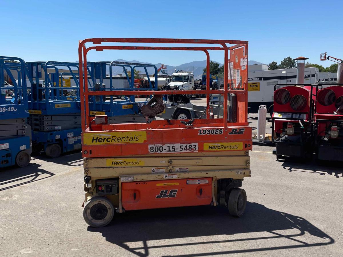 2017 JLG 1930ES