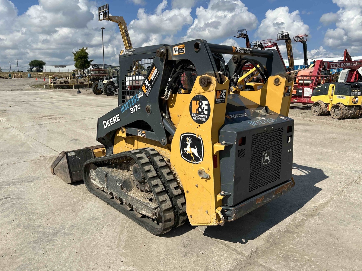 2021 John Deere 317G-2