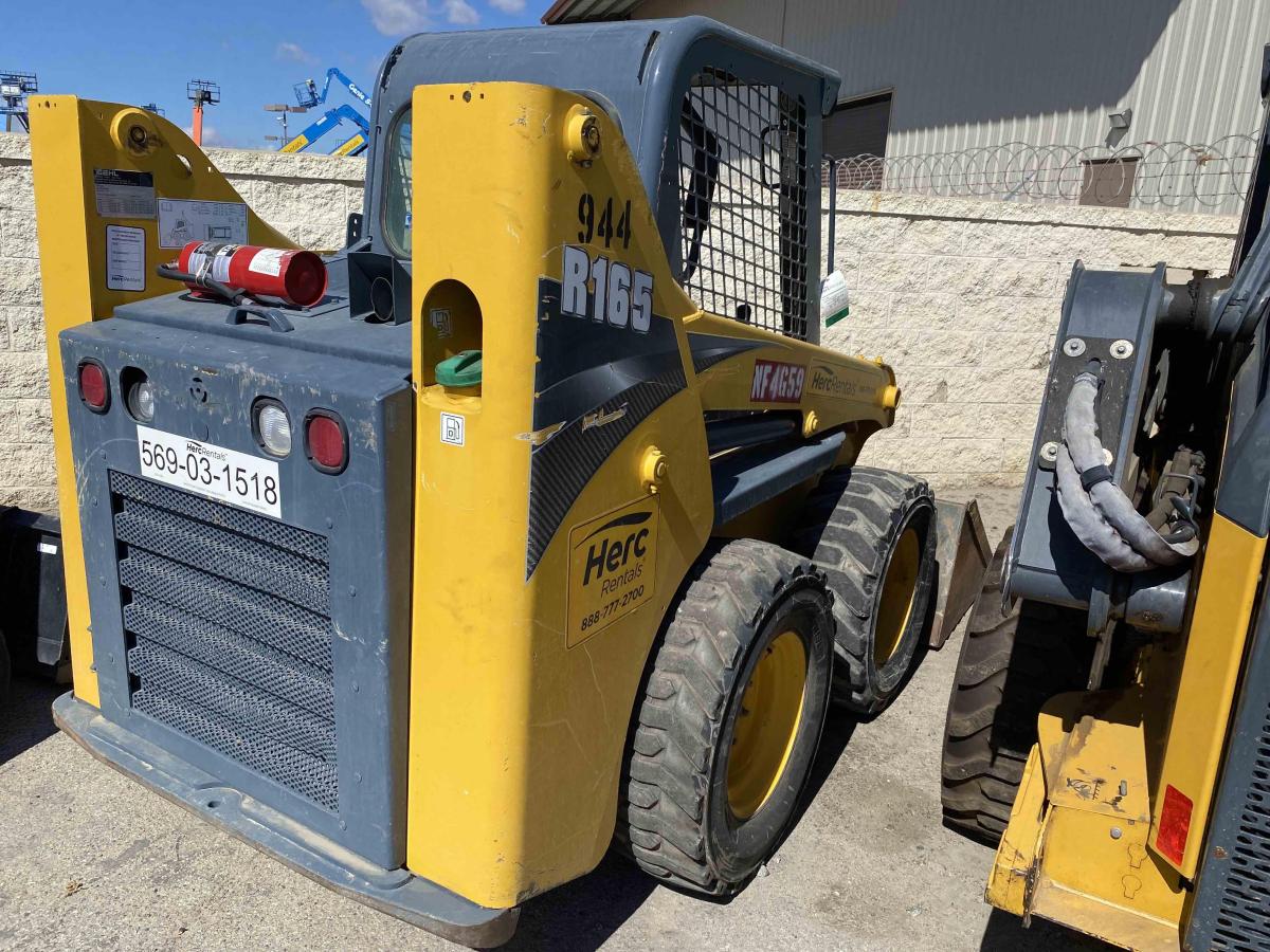 2017 Gehl R165-5