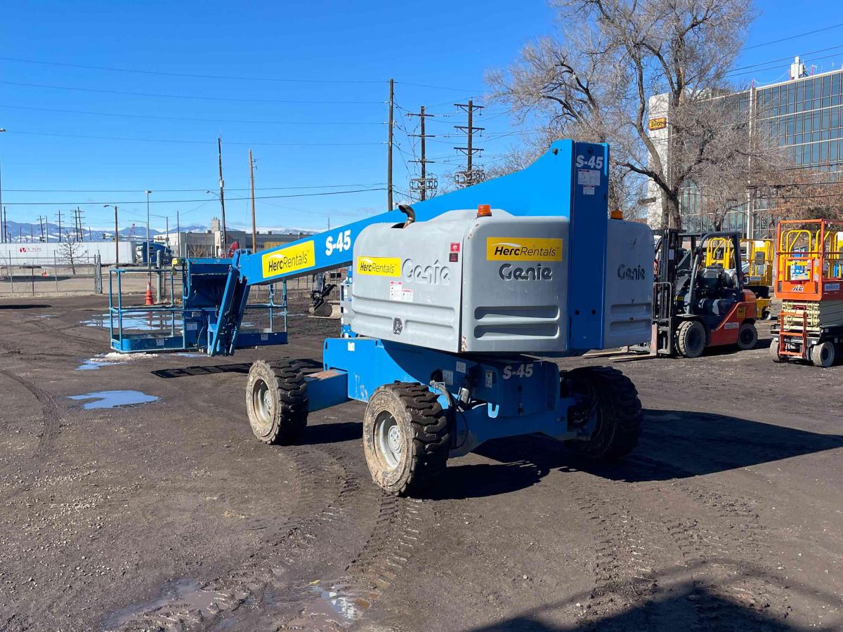 2018 Genie S-45