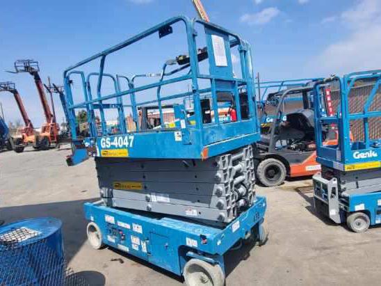 2015 Genie GS-4047