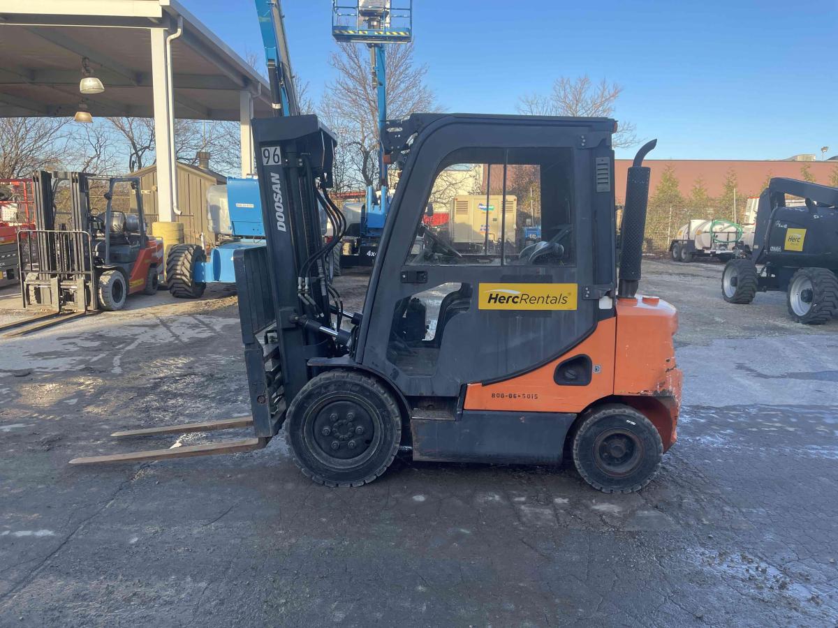 2015 Doosan D25S-7