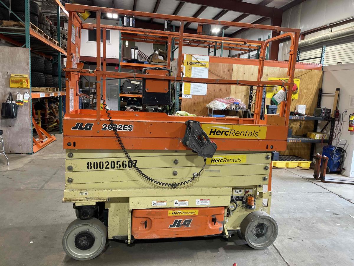 2018 JLG 2632ES