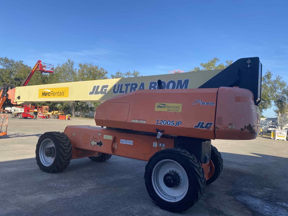 2018 JLG 1200SJP