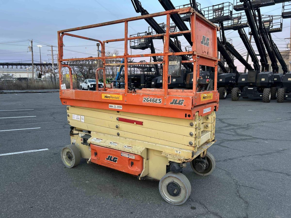2018 JLG 2646ES