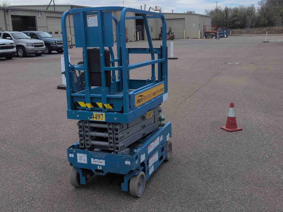 2019 Genie GS1330M-2