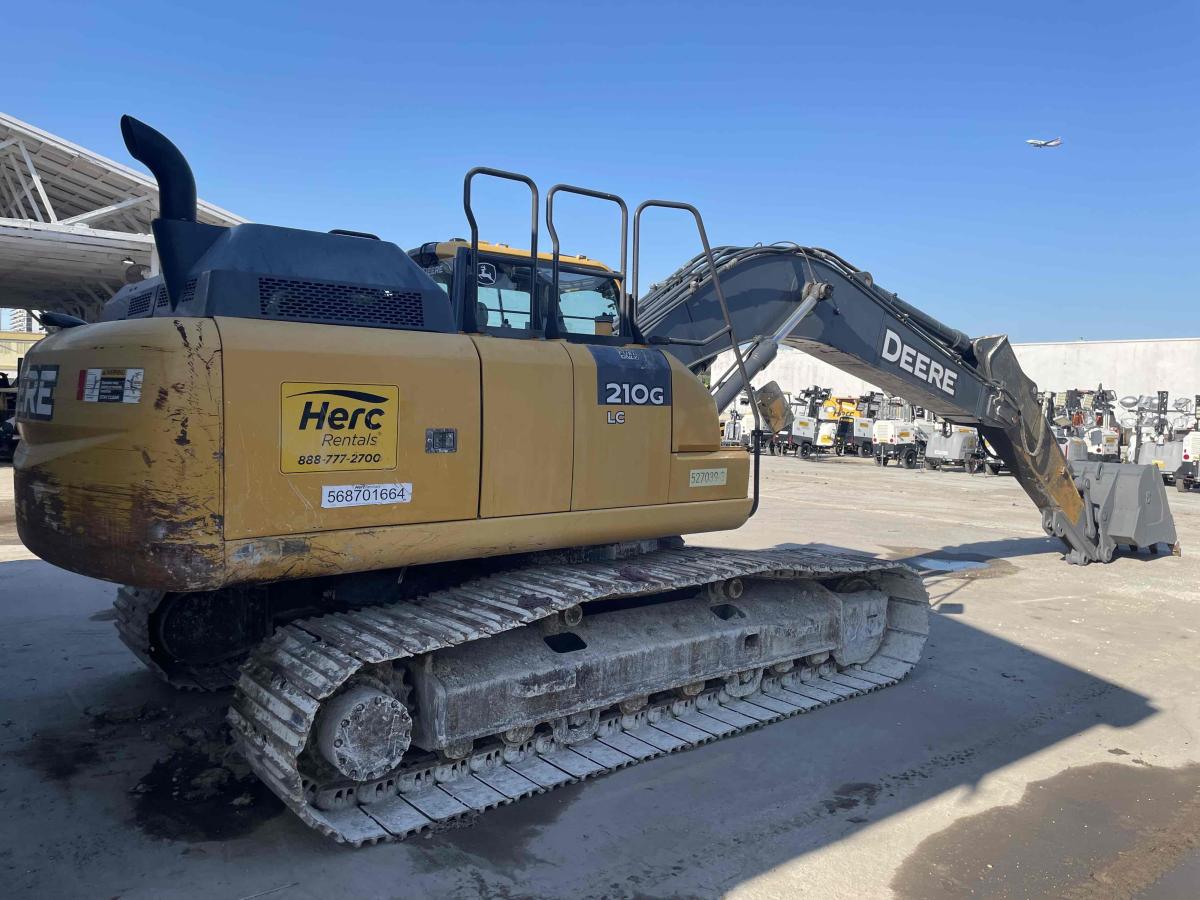 2019 John Deere 210G