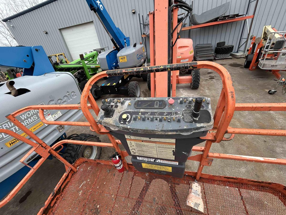 2014 JLG 460SJ