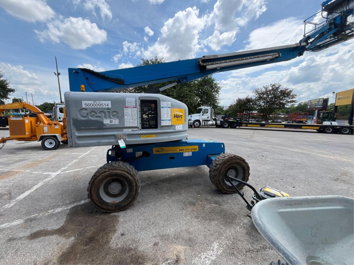 2018 Genie S-45