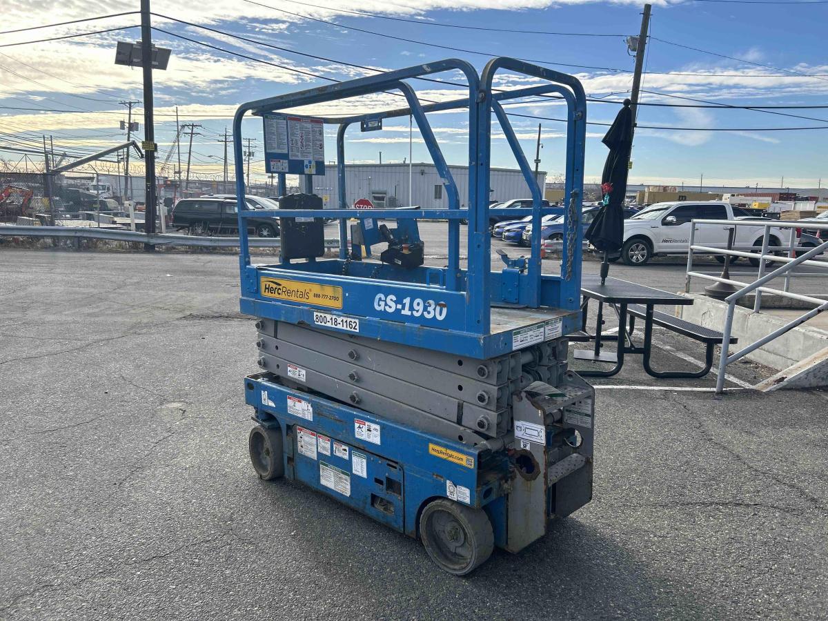 2017 Genie GS-1930