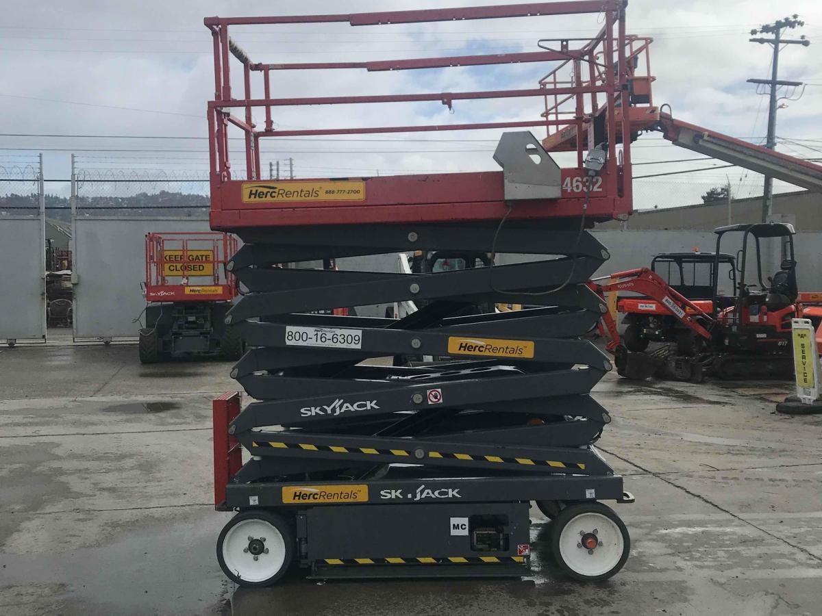 2017 Skyjack SJ4632