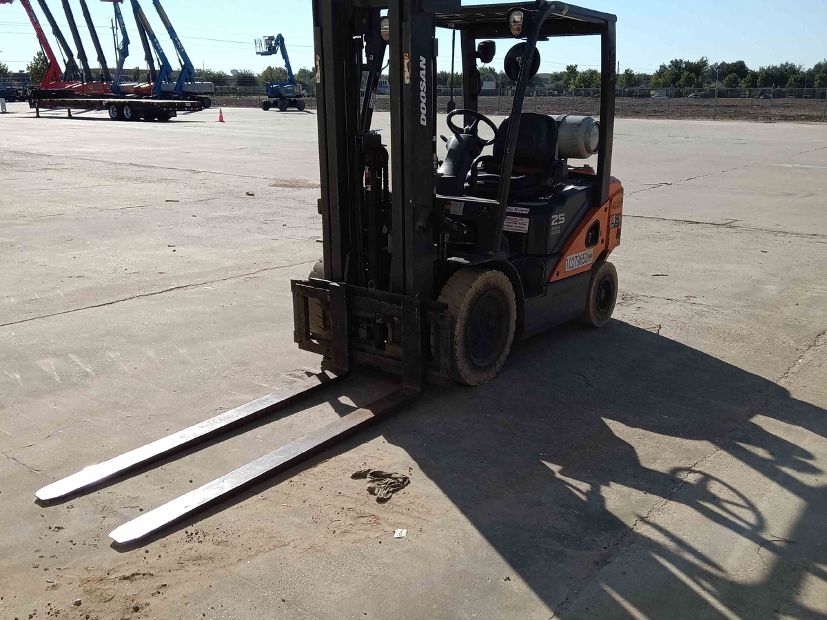 2019 Doosan G25N-7-2