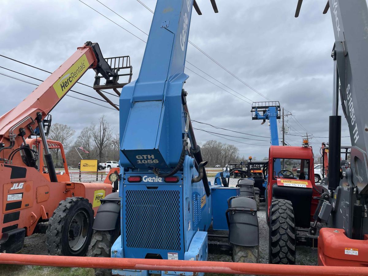 2017 Genie GTH-1056