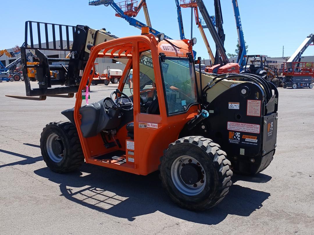 2018 JLG G5-18A