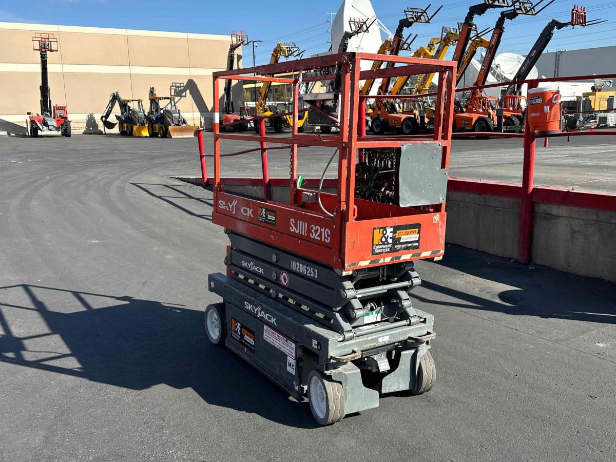 2016 Skyjack SJ3219