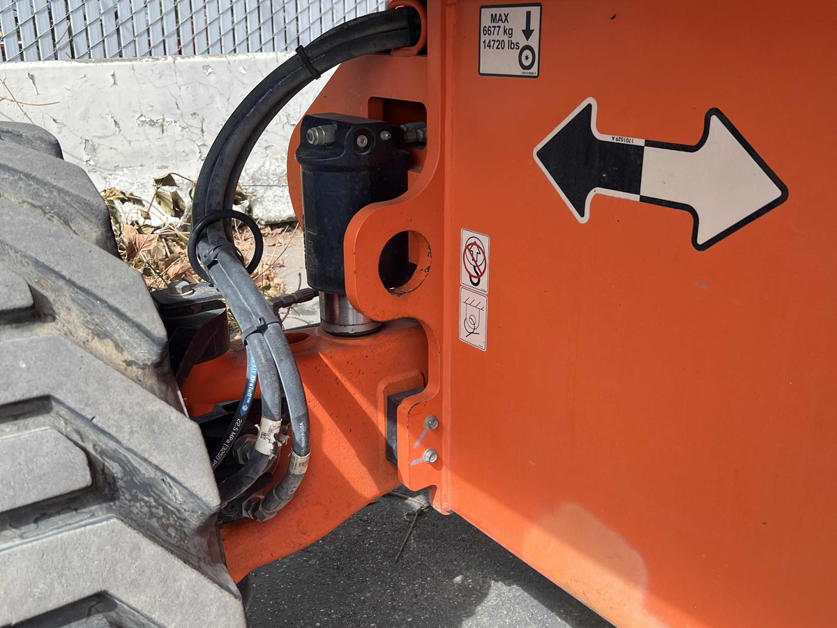 2018 JLG 660SJ-14