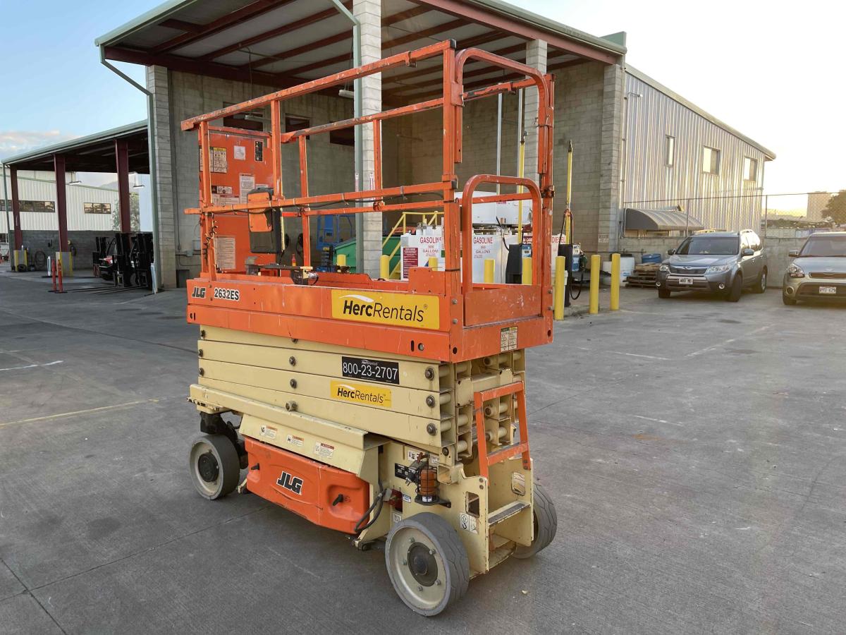 2018 JLG 2632ES