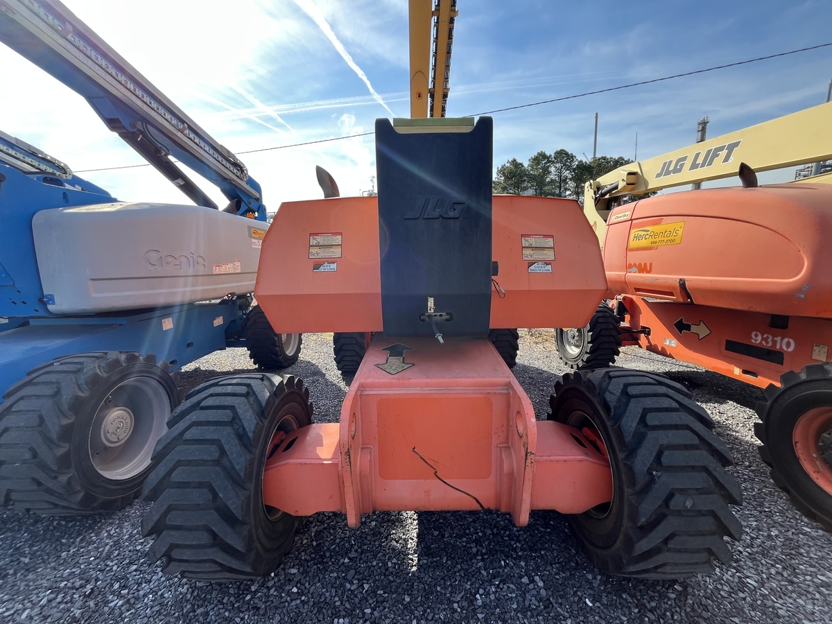 2012 JLG 800AJ-6