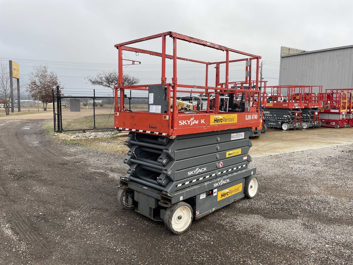 2019 Skyjack SJ4740-4