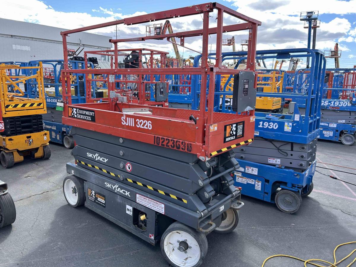 2017 Skyjack SJ3226