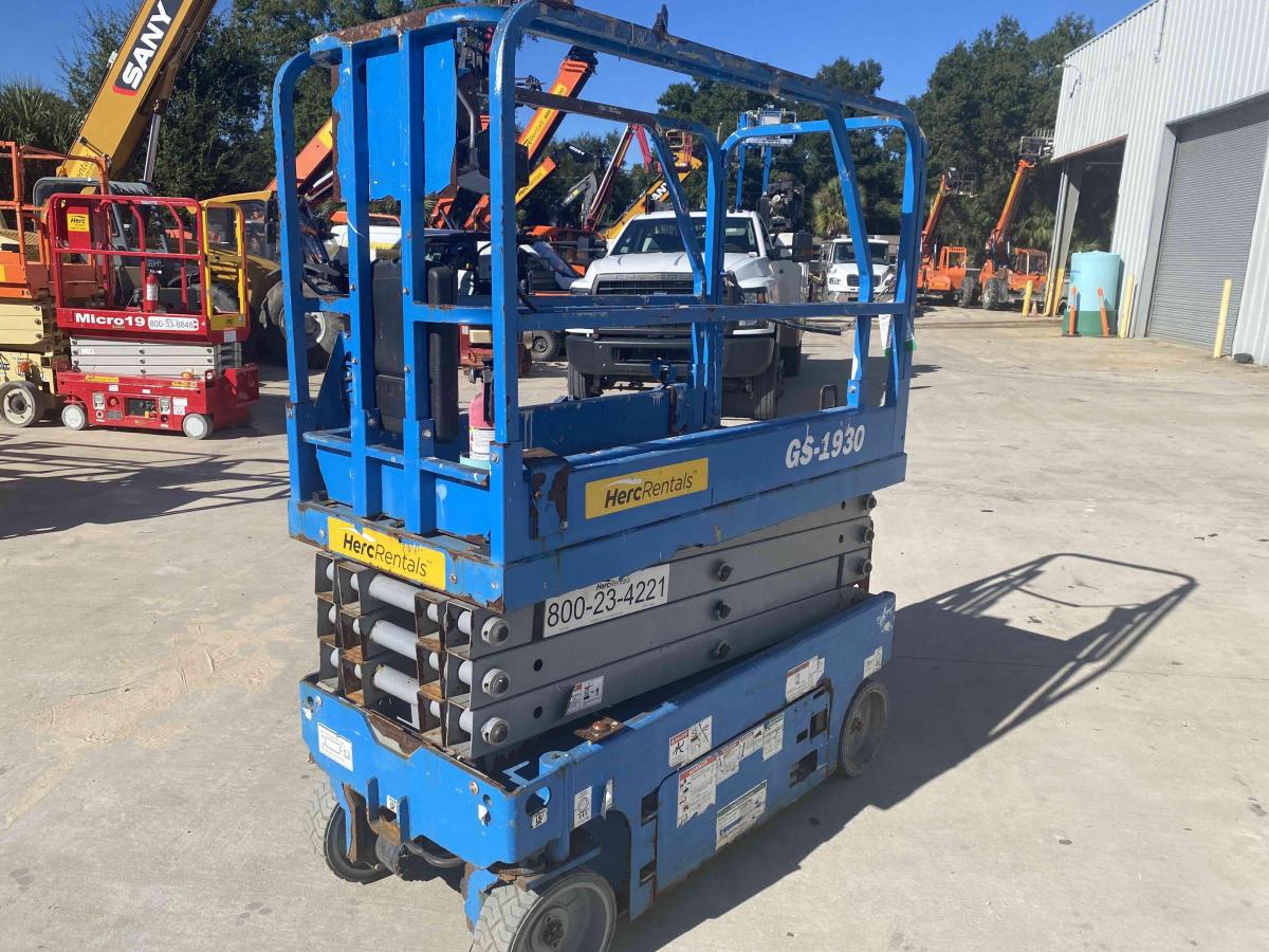 2018 Genie GS-1930