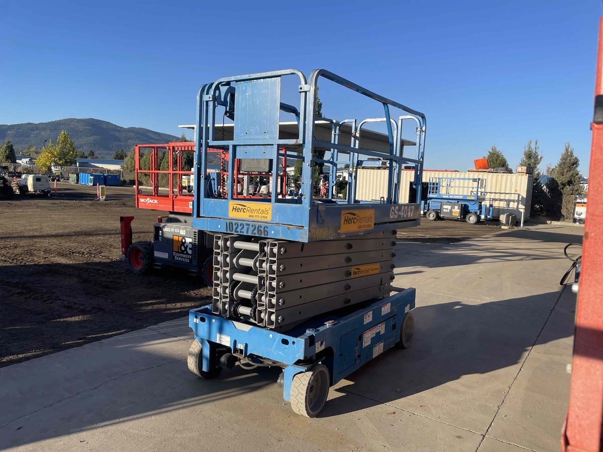 2017 Genie GS-4047-2