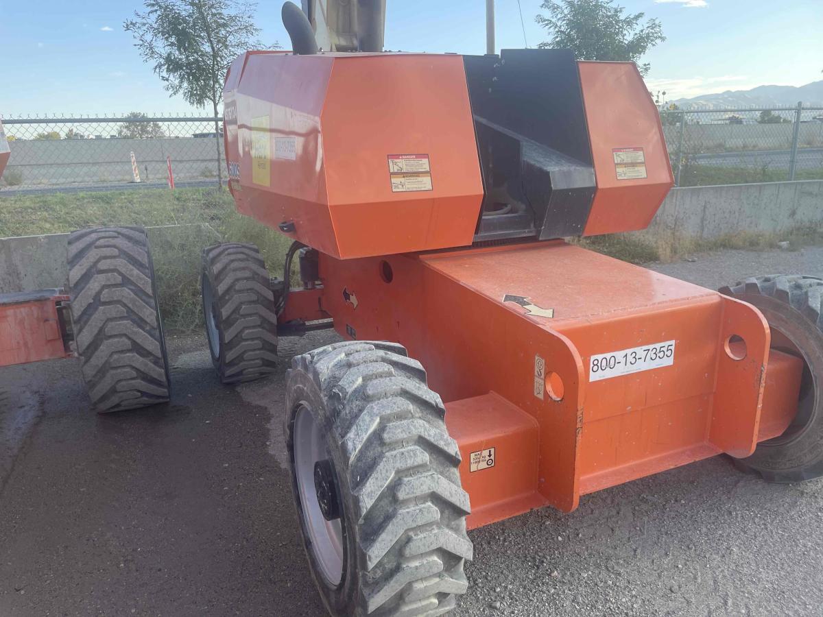 2017 JLG 600S