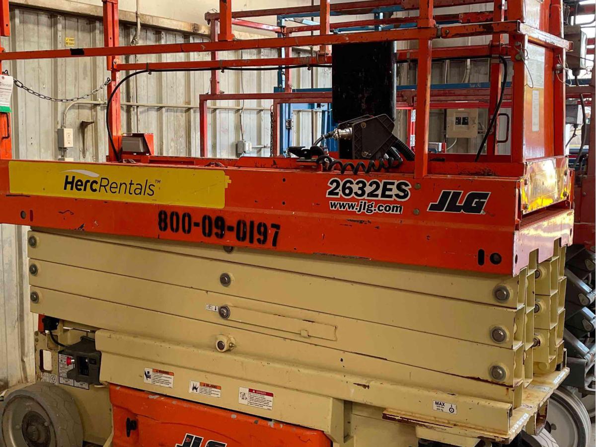 2016 JLG 2632ES