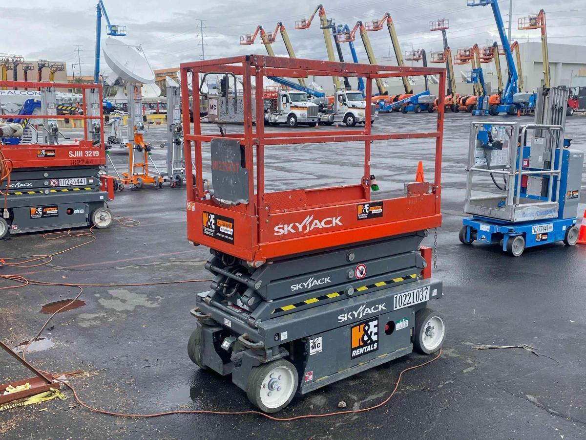 2017 Skyjack SJ3219
