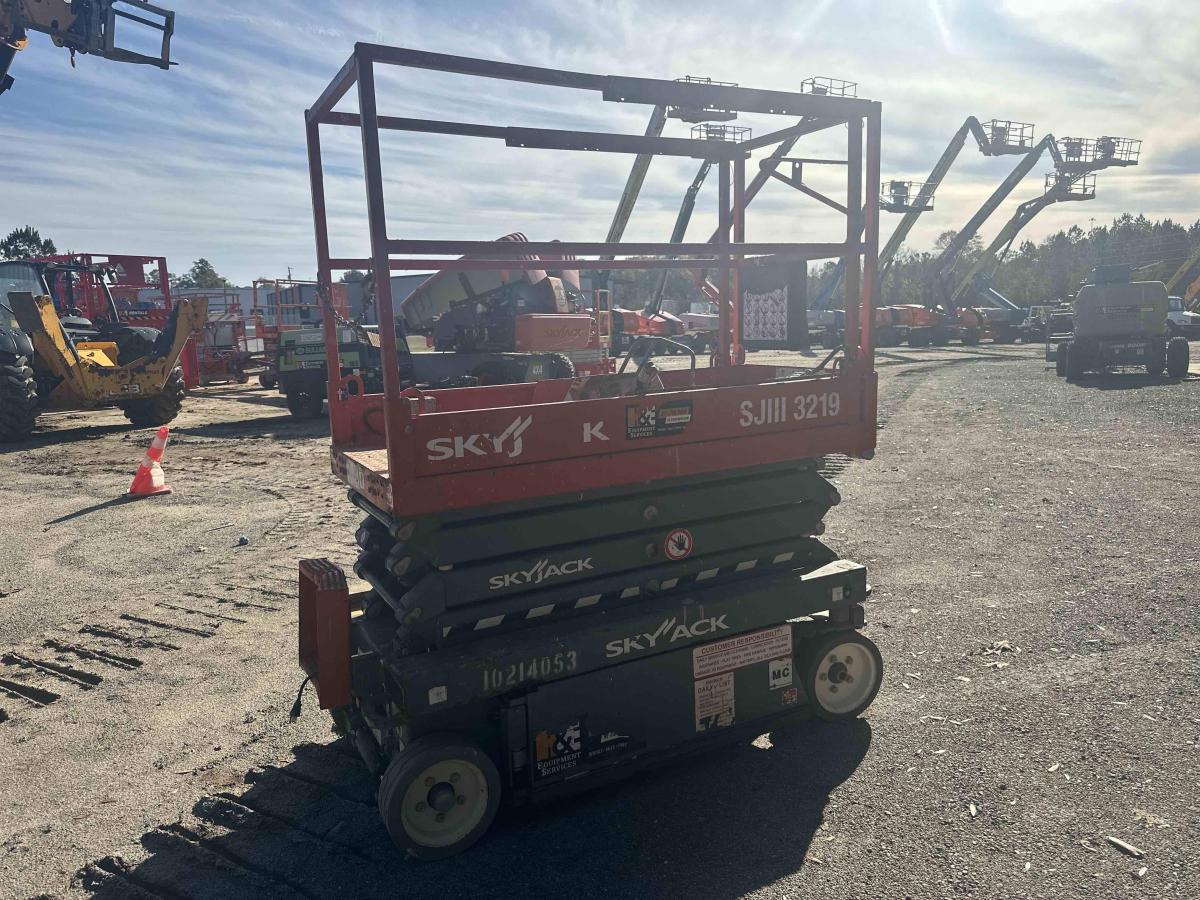 2017 Skyjack SJ3219