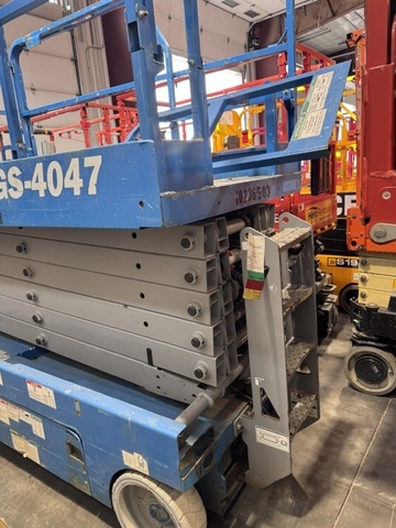 2018 Genie GS-4047