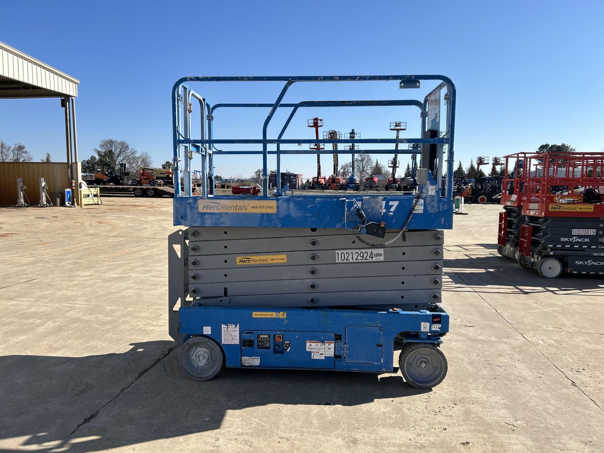 2017 Genie GS-4047
