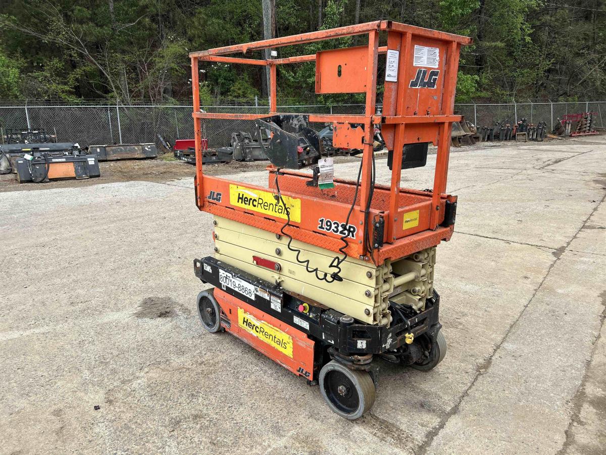 2018 JLG 1932R