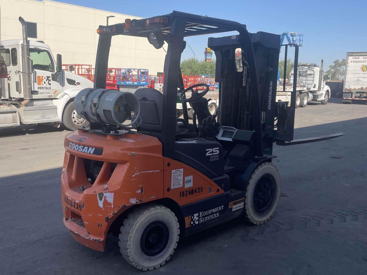2018 Doosan G25E5