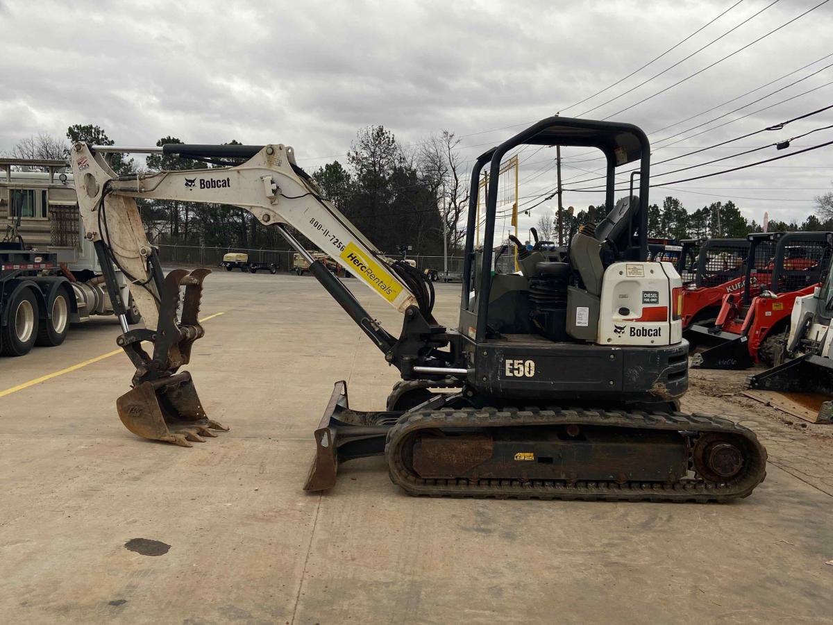 2016 Bobcat E50