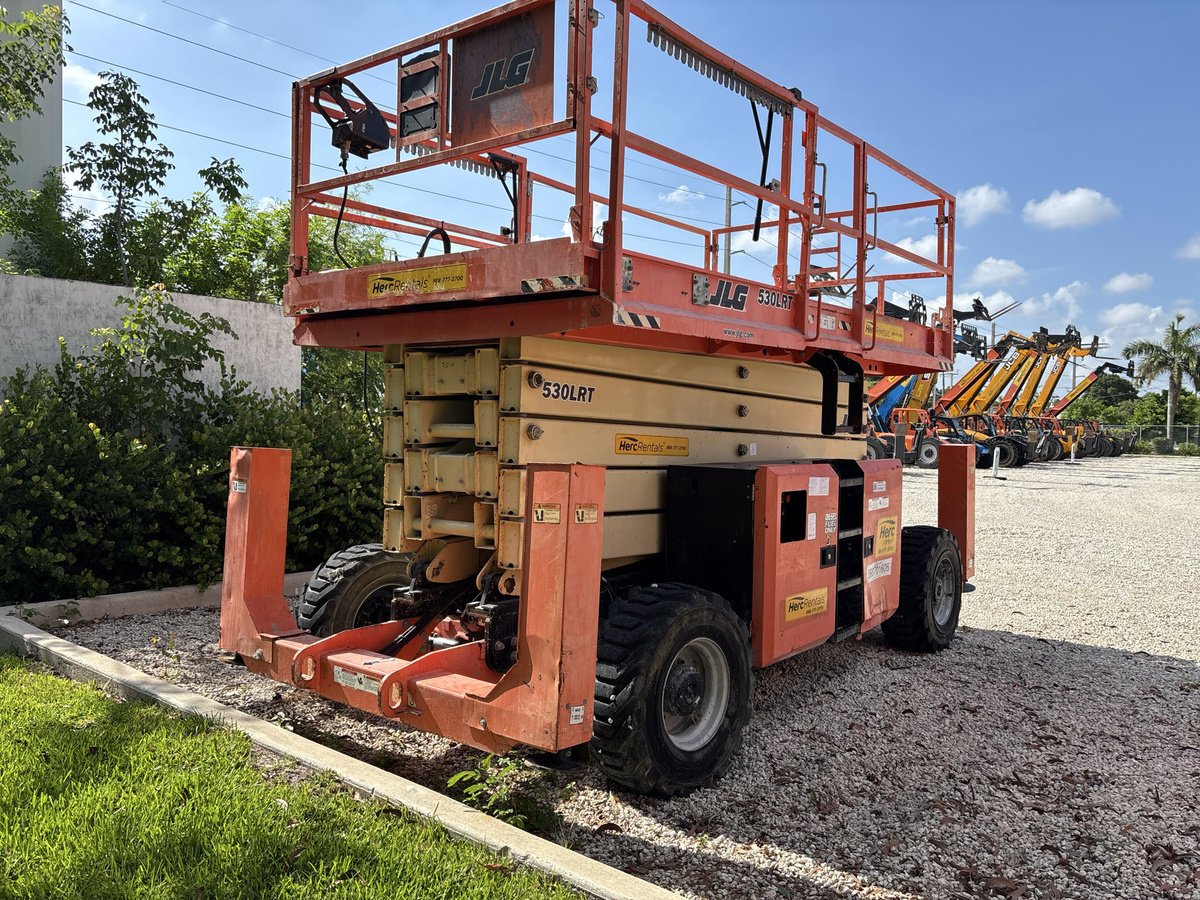 2019 JLG 530LRT