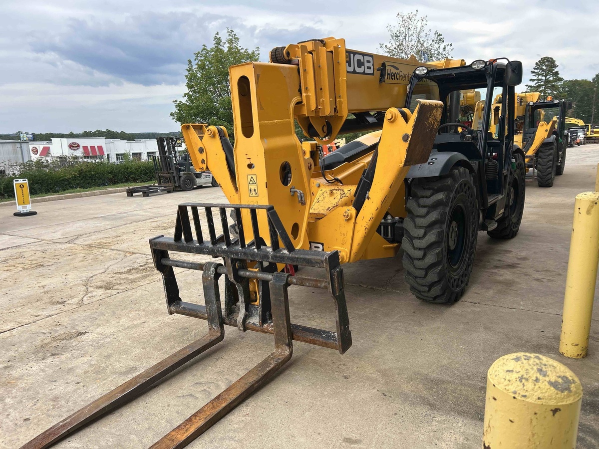 2022 JCB 510-56-2