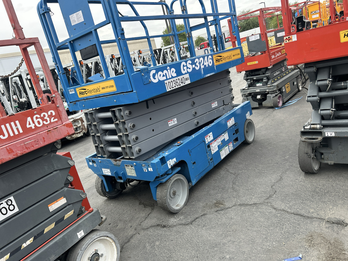 2018 Genie GS-3246-3