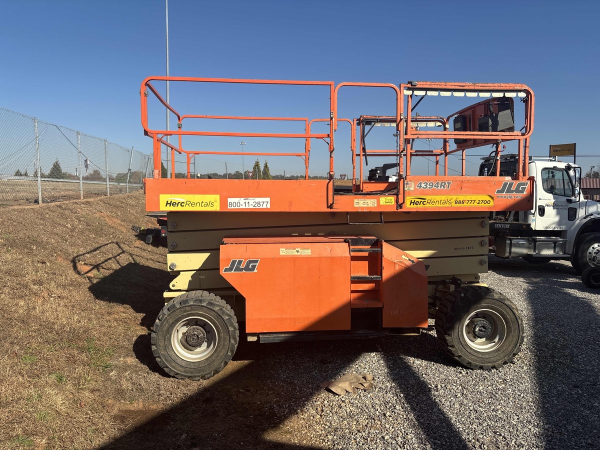 2016 JLG 4394RT-2