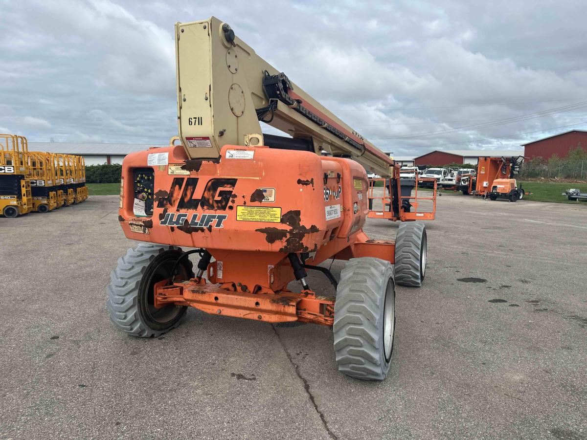 2011 JLG E600JP