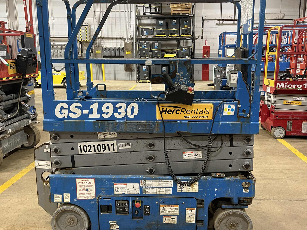 2017 Genie GS-1930