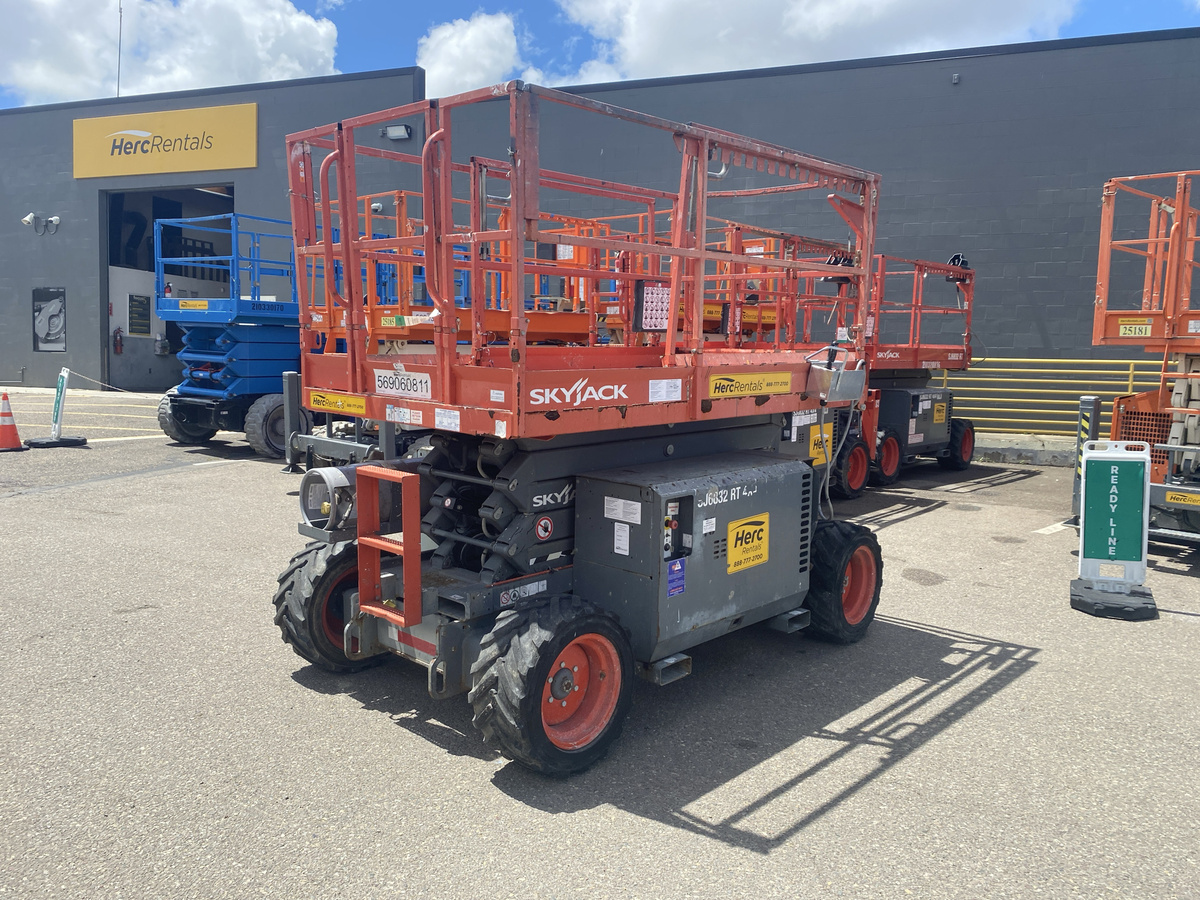 2019 Skyjack SJ-6832RT