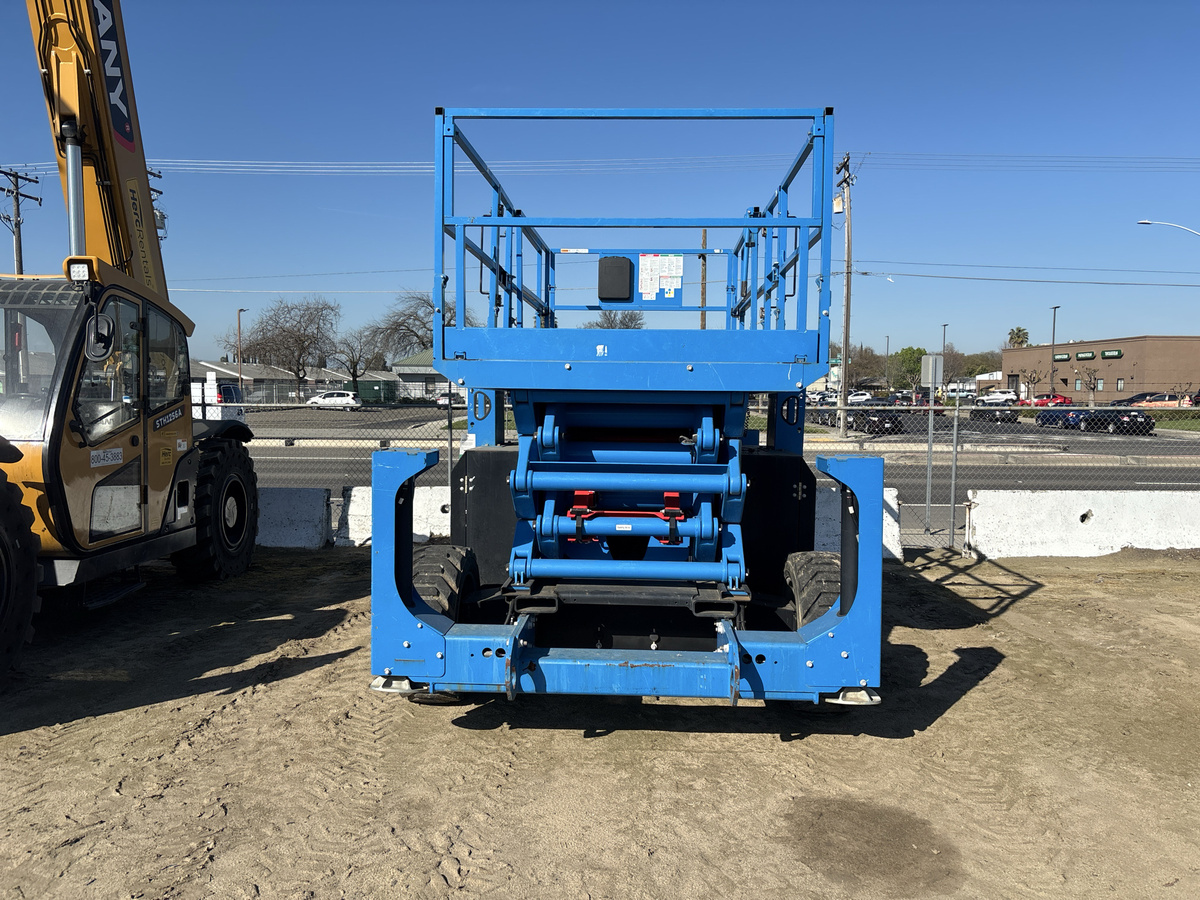 2018 Genie GS-4390 RT-2