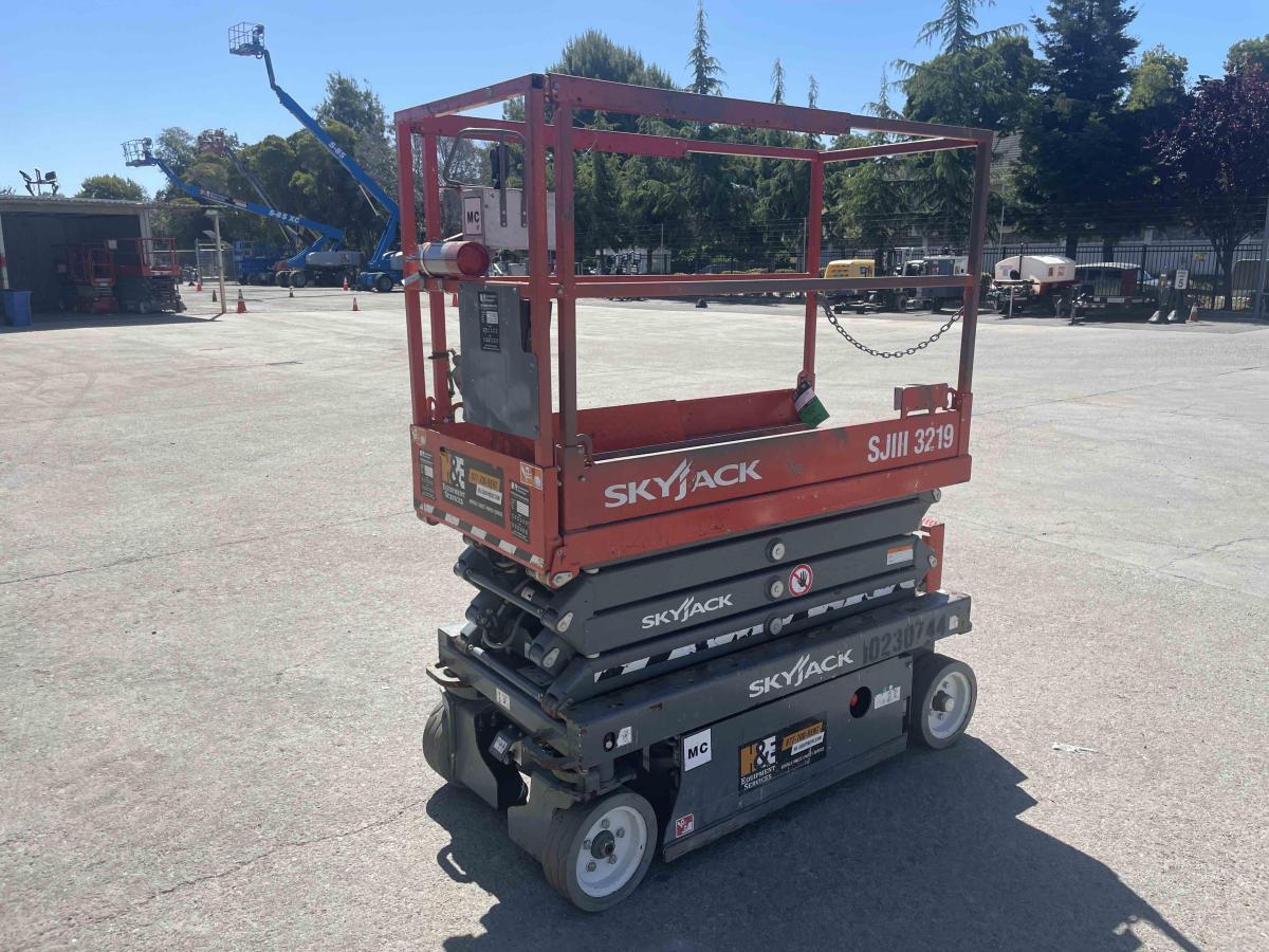 2017 Skyjack SJ3219