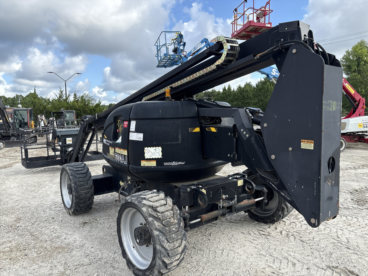 2015 JLG 600AJ-3