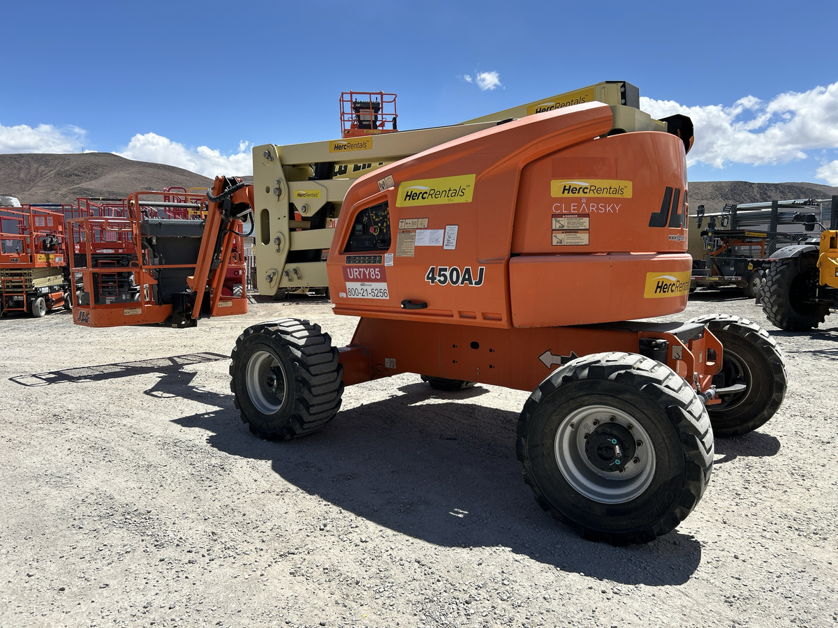 2018 JLG 450AJ-13